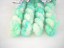 Kid Mohair Silk: 空の輪郭