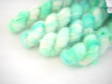 Kid Mohair Silk: 空の輪郭