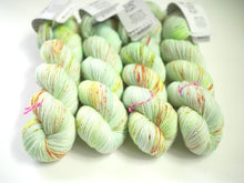 LJP Merino Sock: 象とオリーブ