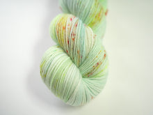 LJP Merino Sock: 象とオリーブ