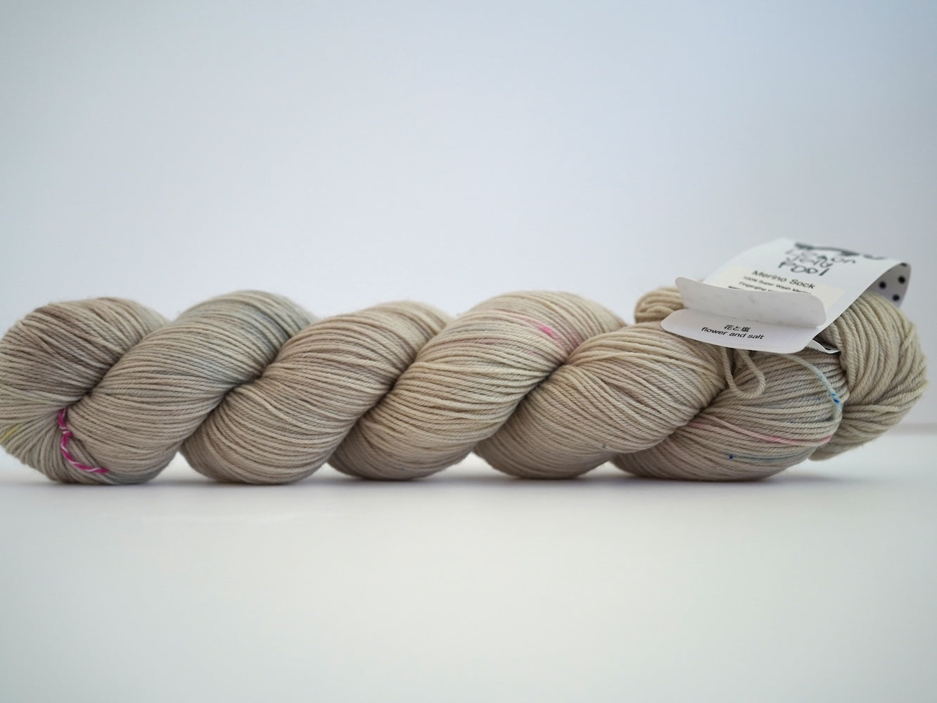 LJP Merino Sock: 花と塩 flower and salt