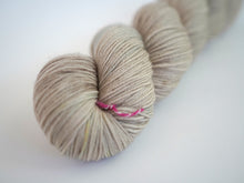 LJP Merino Sock: 花と塩 flower and salt